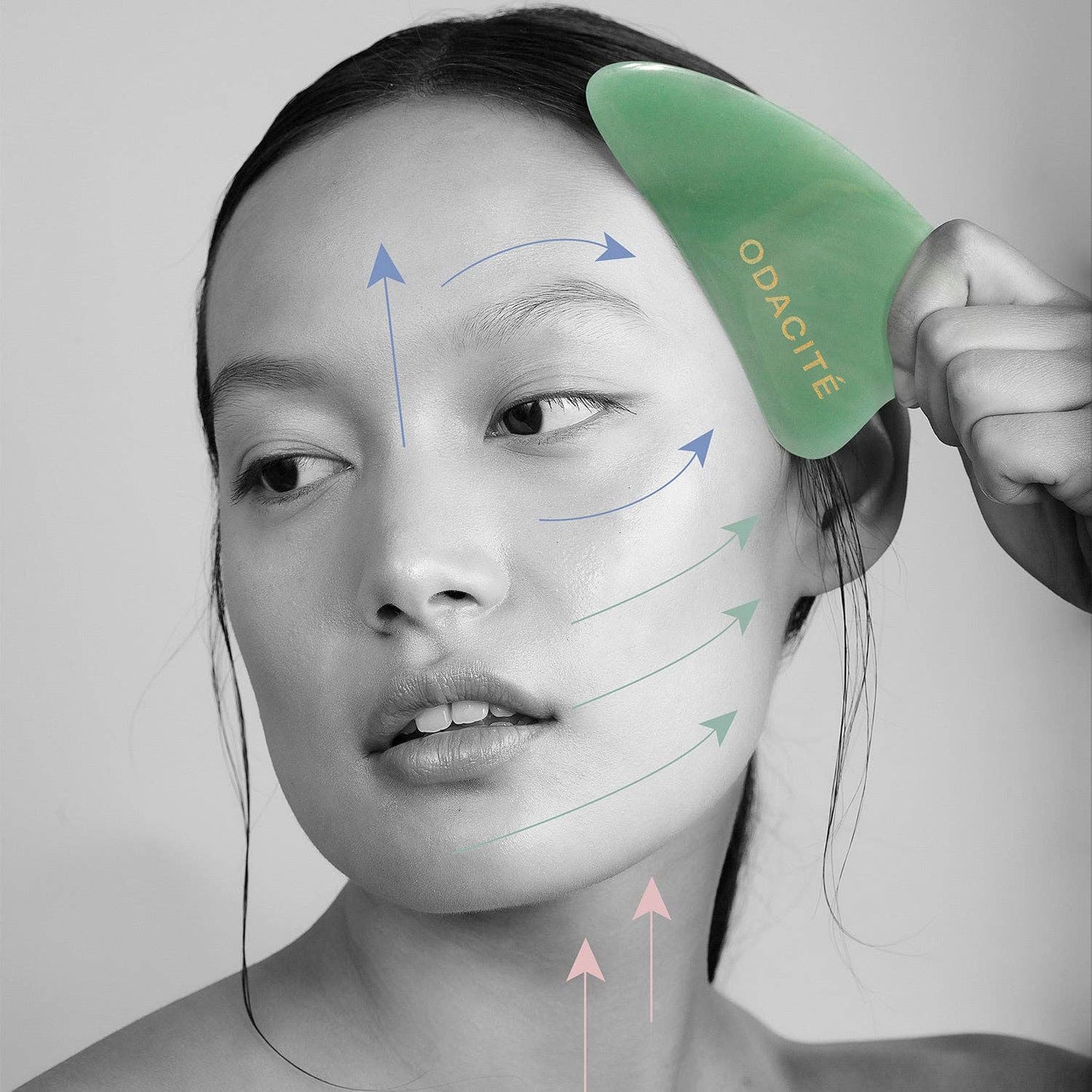 Odacité - Crystal Contour Gua Sha Green Aventurine Beauty Tool