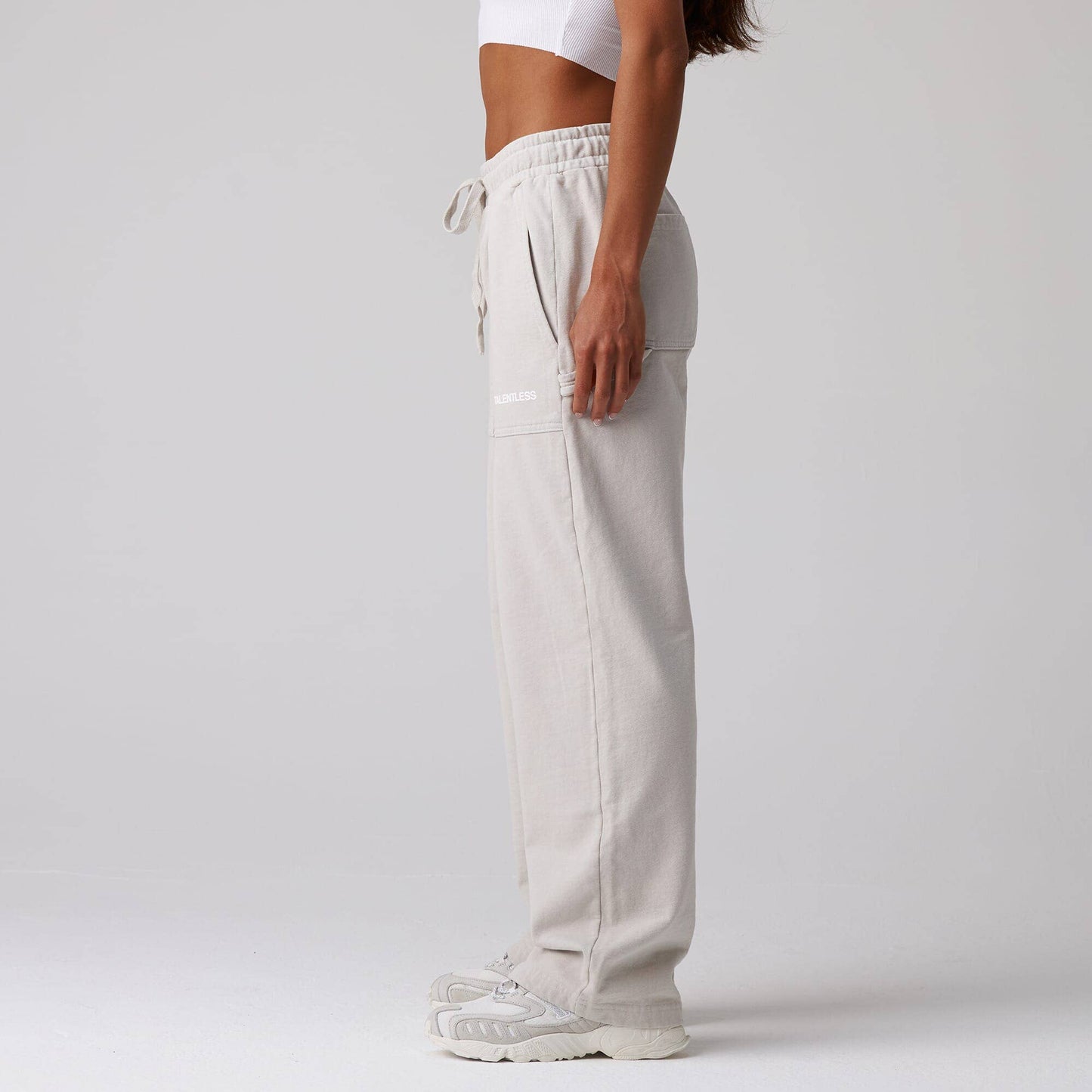 Talentless - WOMENS CARPENTER SWEATPANTS - Cement / M