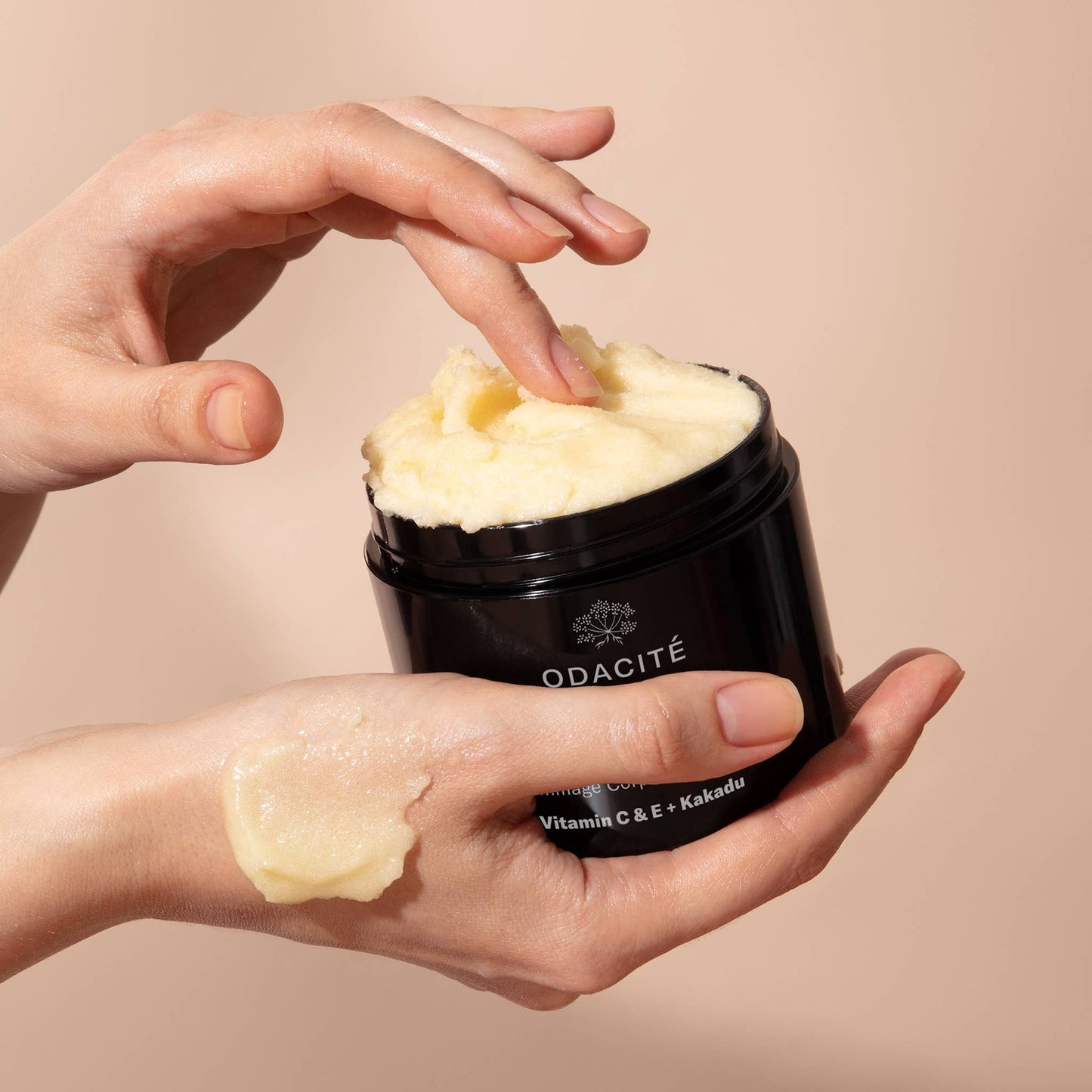 Odacité - C-Smooth Hydra-Firm Body Polish