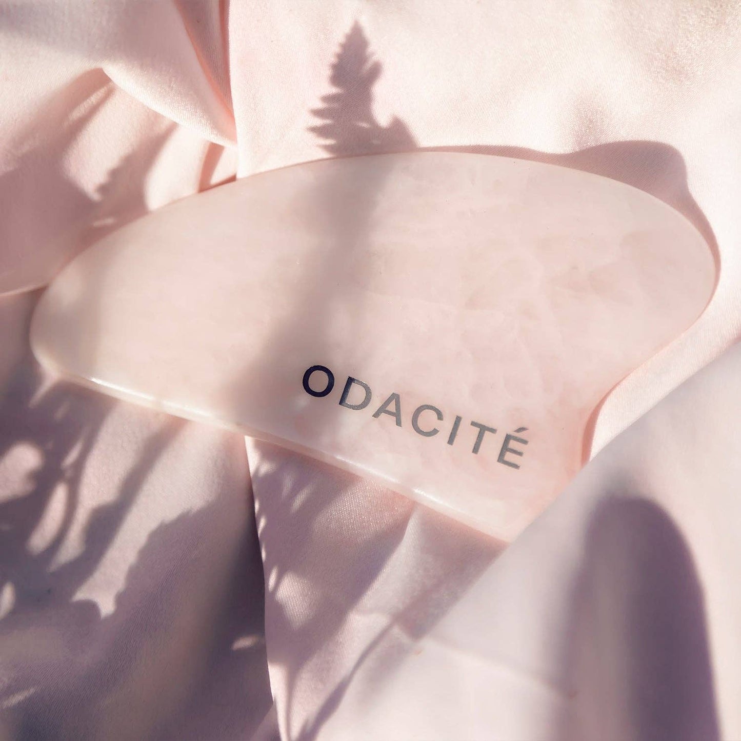 Odacité - Crystal Contour Gua Sha Rose Quartz Beauty Tool